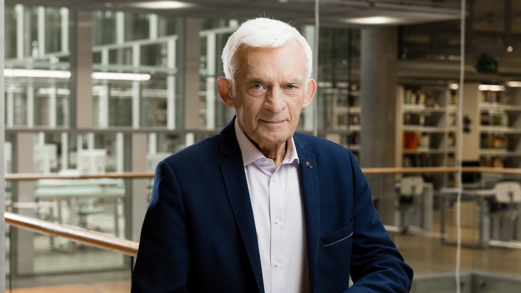 Jerzy Buzek - Figure 1